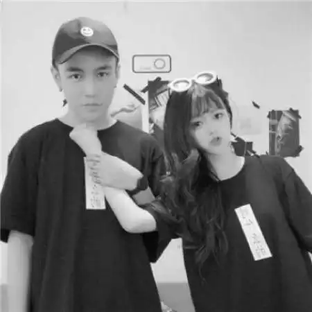 黑白情侣头像,黑白情侣头像一男一女 黑白情侣头像,黑白情侣头像一男一女