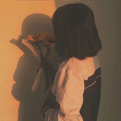  森系女生头像夏天有迟暮的霞光,正女生头像我要个性网
