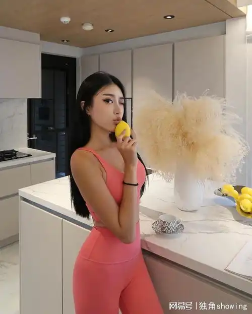  你的日常穿搭需要个性健身套装的加持