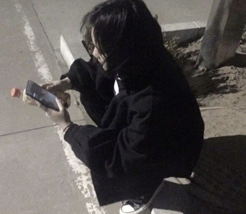 最近这款男友拍火了,不露脸都能拍出大片感,黑暗风也太酷了