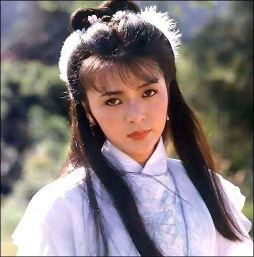  1983年周润发闪婚余安安称一辈子爱她,为何9个月后将她赶出家门