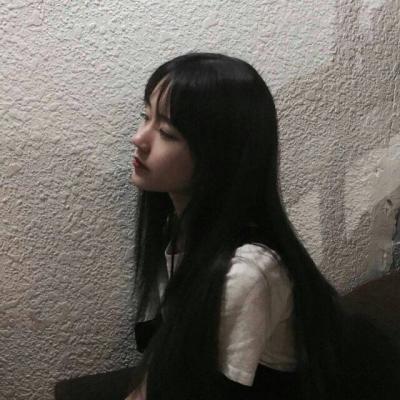  笑只是个表情,与快乐无关