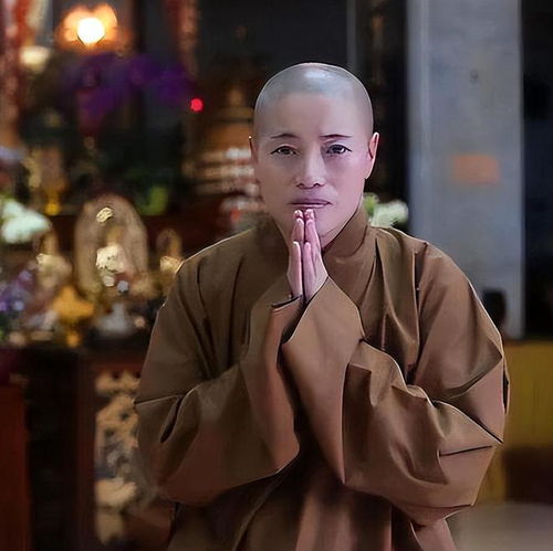  花尼姑释智定,住4000万豪宅,与两个和尚结婚,把寺庙当摇钱树