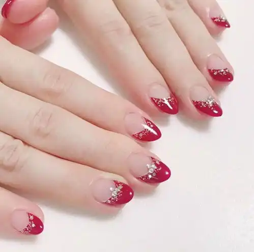  开工大吉来款优雅的红法式美甲吧
