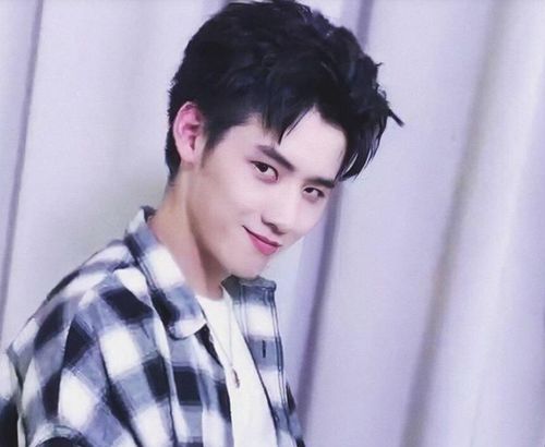  该管管了继续放任这些爱豆,饭圈粉丝只会发展成娱乐圈毒瘤