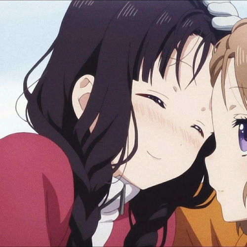  动漫女生头像和三行情书