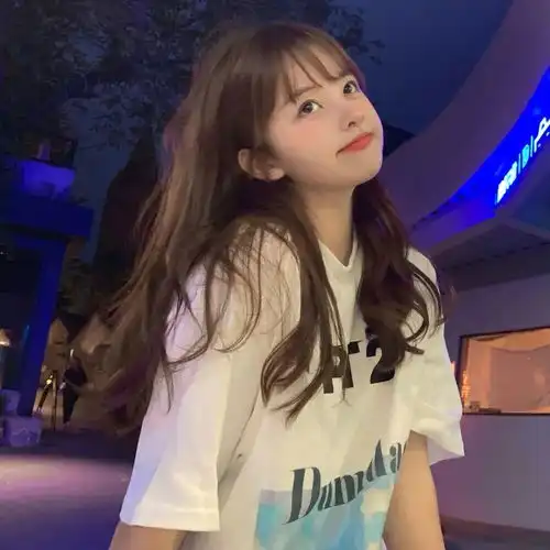  头像女生你和快乐一样值得我去奔赴