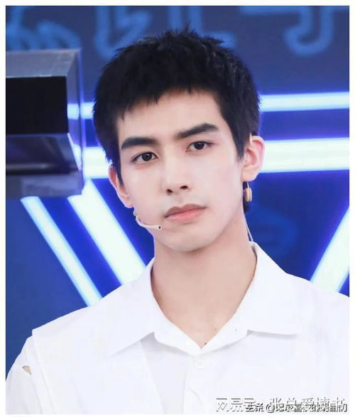  来看这两位实力派男演员长相帅气迷人十足演技精湛两人还有点像英俊男神宋威龙张凌赫墨雨云网易订阅
