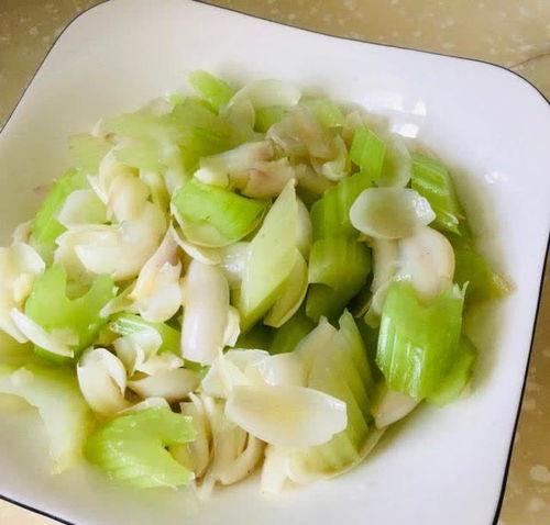  西芹百合,一款清爽可口的快手菜