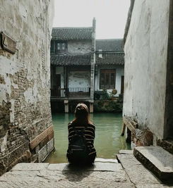  这辈子,一定要一个人去一次乌镇小桥