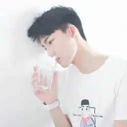  你为什么还没来,我想你了