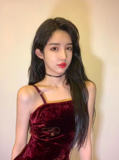  14岁就靠女装秒杀一片网红的仙男艾比,现在把自己整成了硅胶精