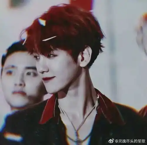  男生化妆会有多好看女孩子都舔屏了