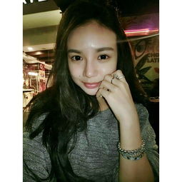  西甲华裔富商千金合影c罗小贝美颜长腿吸睛组图