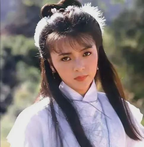  看了金庸武侠世界的歪嘴黄蓉,我更怀念翁美玲8版黄蓉对比