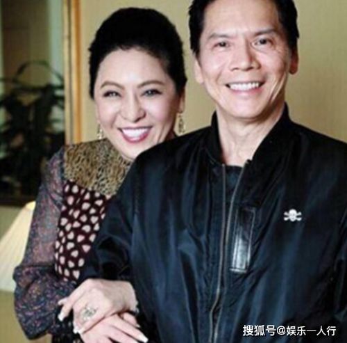  有种整容叫向太剪短发,瞬间充满俏皮感,感觉年轻20岁足以跟儿媳媲美