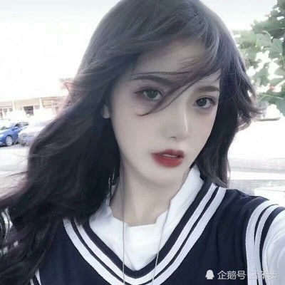  青春期女孩坚持3个动作,让你美成水滴鼻,成功撩倒男神