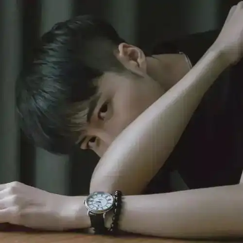 头像女红色系列图片女性