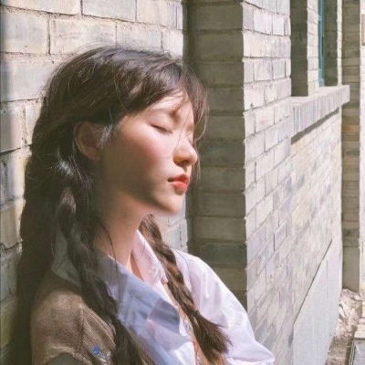  2021最火的气质女生头像仙气十足做个极端的人不将就不凑合