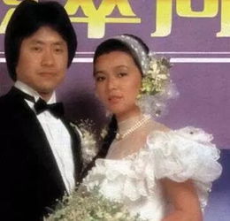  她是最美小龙女与发哥分手后爱上同性