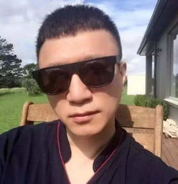  孙红雷晒出在新西兰的豪宅,装修太豪华了吧,室外还有一片牧场