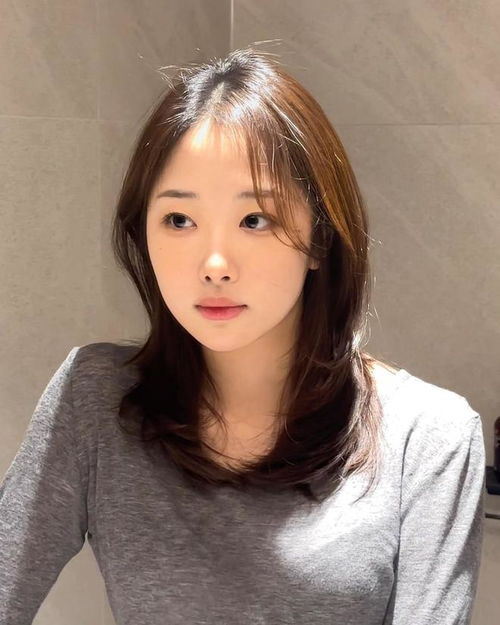  潮流发型大揭秘从推边到锁骨,哪款最能撩动你的心弦