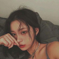  社会头像女最近很火的社会头像女