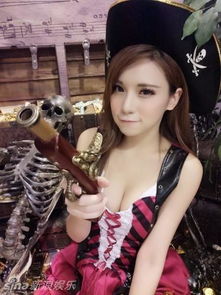  组图性感showgirl超火辣面容清纯事业线深邃