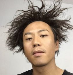  邓超晒爆炸头缺席黄晓明baby大婚内幕