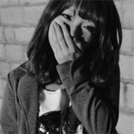  qq帅气冷酷女生头像