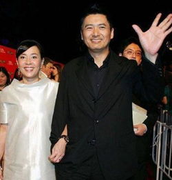  周润发深爱妻子31年,为免其痛放弃生养捐99家产