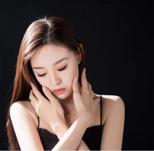  旗下主播同台成龙张韶涵张信哲陌陌造星计划效果显现