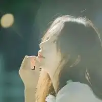  侧脸女生头像唯美淡雅清新淡雅的侧脸女生头像