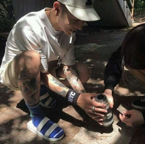 个性头像抽烟超拽霸气微