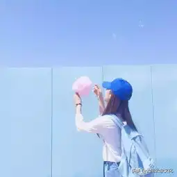 蓝色系女生头像可爱坠入