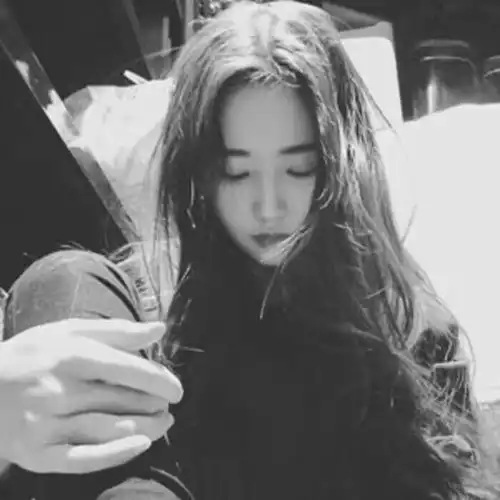 现在有人去看电影吗急  现在有人去看电影吗急