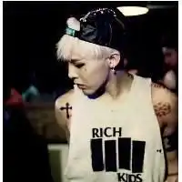  权志龙个性头像男生头像