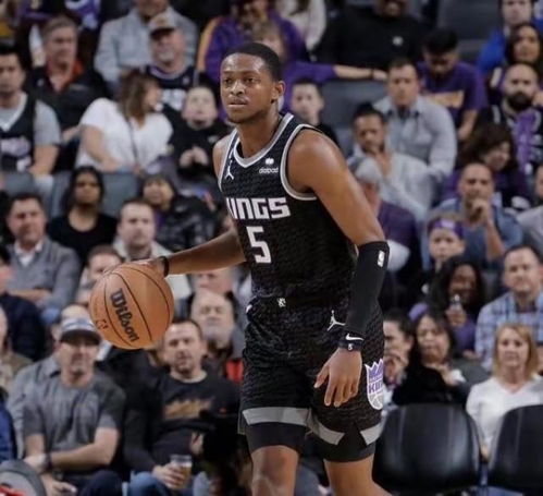  nba近30天末节场均得分排名欧文詹姆斯上榜,字母哥无人能挡
