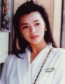  让发哥为她殉情,迷倒华仔的小龙女如今56岁了