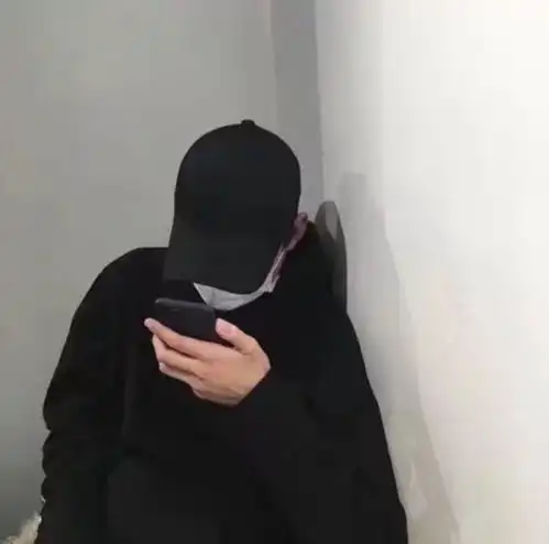  如今遇上的人都是心里有过别人的人禁欲系男头