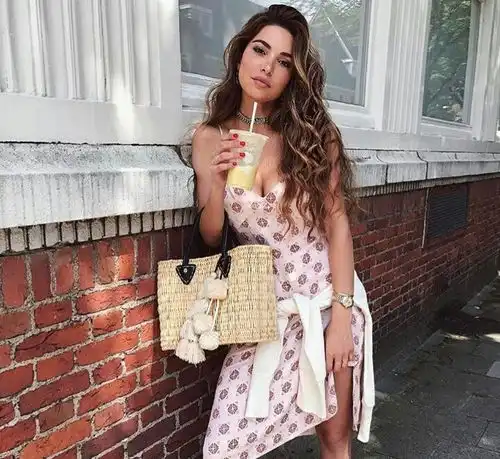 炎炎夏季,女生搭配靓丽颜色系的技巧有哪些 炎炎夏季,女生搭配靓丽颜色系的技巧有哪些