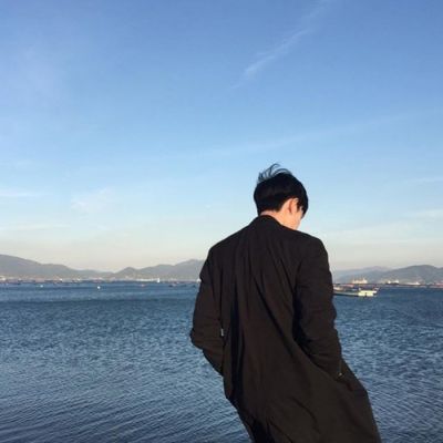 帅哥头像真人背影