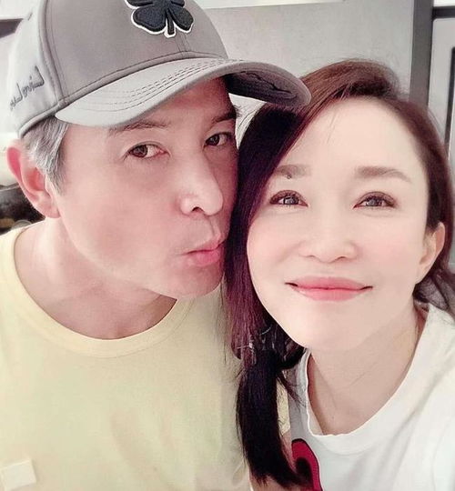  姑姑和过儿都老了范文芳结婚纪念日晒照,李铭顺头发花白显老态