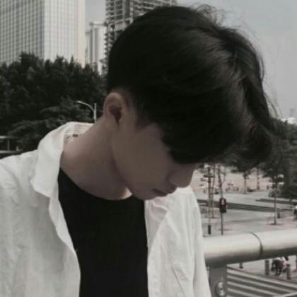  白白浪费这大好时光,男生伤感头像高清