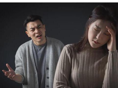  凤凰男带小三出游,我装不知转移财产买通小三戏演好,我给钱