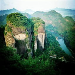  合福高铁武夷山站奇秀甲于东南的八闽第一胜迹