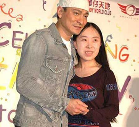  杨坤被私生饭骚扰,这些明星也苦不堪言,最牛b的闹出一条人命