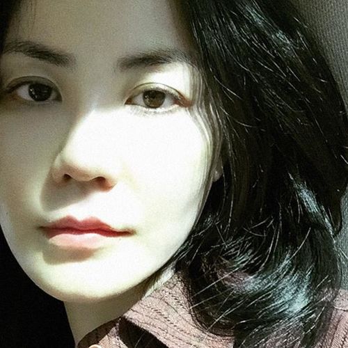  张柏芝陪儿子过万圣节,lucas当场说了一句耐人寻味的话