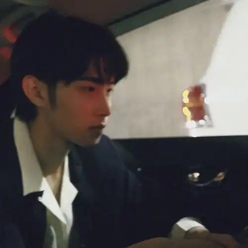  小众男生头像youlightupmylife.