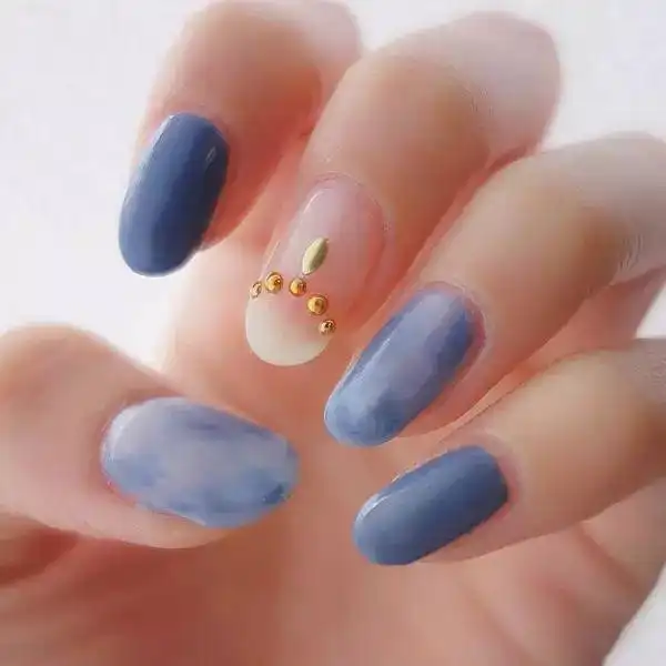 做个优雅的小仙女你不可错过的蓝色系美甲 做个优雅的小仙女你不可错过的蓝色系美甲